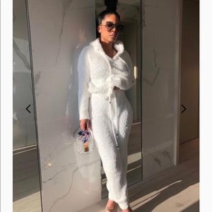 2 piece set sweater and pants fuzzy small